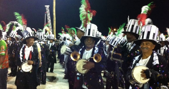 Escola de samba campeã de POA desfila hoje