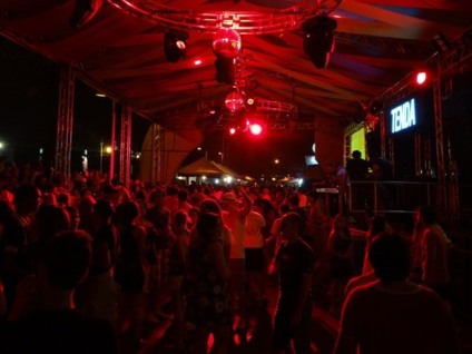 Lei que proíbe venda de garrafas em eventos é aprovada no ES Lei que proíbe venda de garrafas em eventos é aprovada no ES