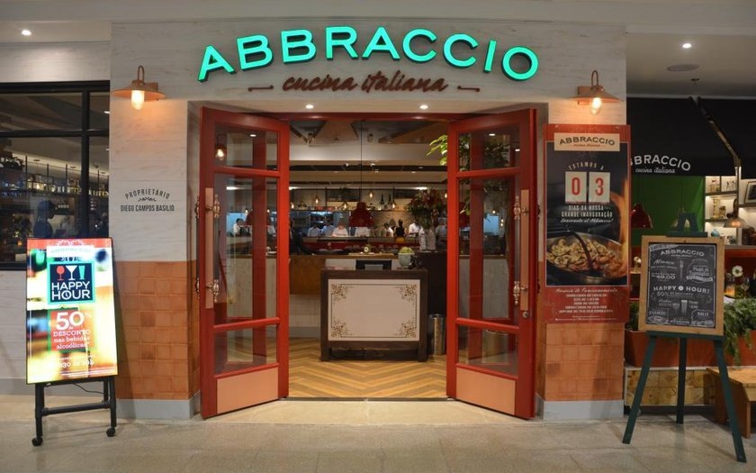 Abbraccio e Cartão Elo presenteiam clientes Abbraccio e Cartão Elo presenteiam clientes