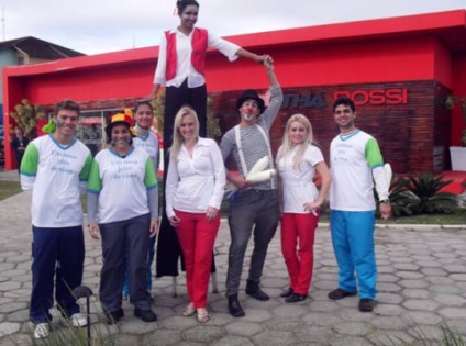 Cecia com teatro lúdico para Rossi