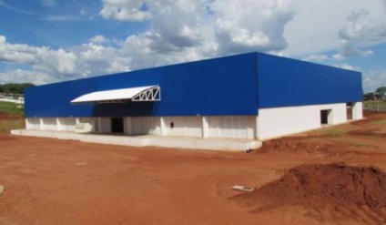 Centro de eventos de Umuarama começa a ganhar forma