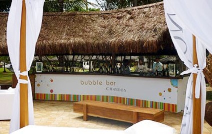 Thá é patrocinador master do Bubble Bar Copacabana