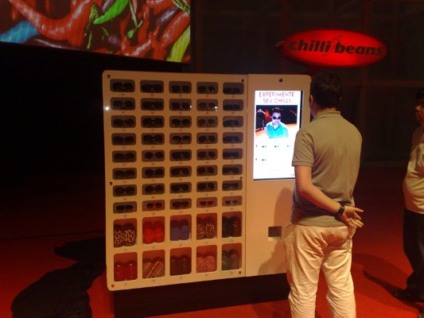 Chilli Beans com vending machines no PDV