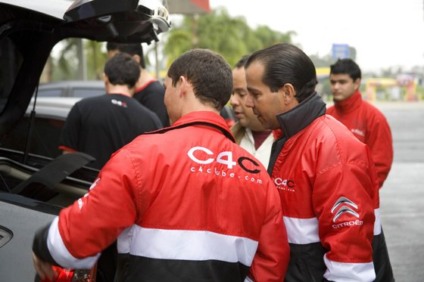 C4 Clube faz inédita visita à fábrica da Citroën