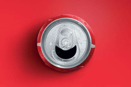 Coca-Cola faz as latas sorrirem para os consumidores