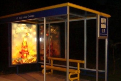 Coca-Cola ilumina paradas de ônibus
