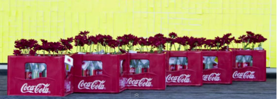 Coca-Cola espalha felicidade com um milhão de post-it