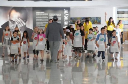 Colônia de Férias no Museu Oscar Niemeyer. Curitiba, 19 de Janeiro de 2012. Foto: Kraw Penas krawpenas@seec.pr.gov.br