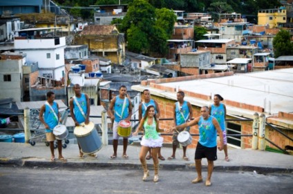 Comunidades pacificadas têm eventos públicos de Carnaval