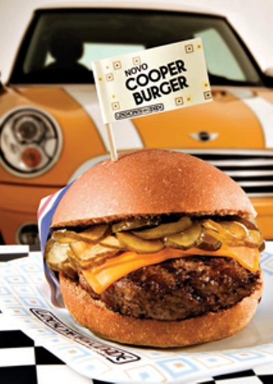 Mini Cooper agora é um sanduíche