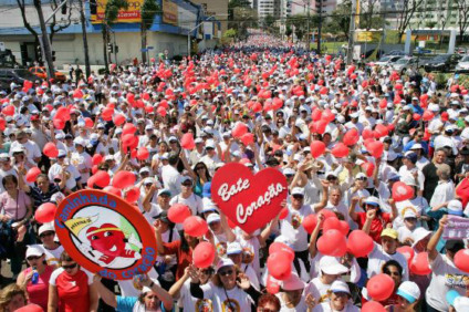 Caminhada marca o "Dia do Coração" em Curitiba