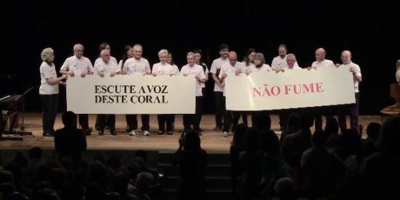 Auditório do Masp recebe coral "sem voz"