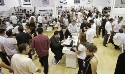 Couromoda terá vestuário em 2011