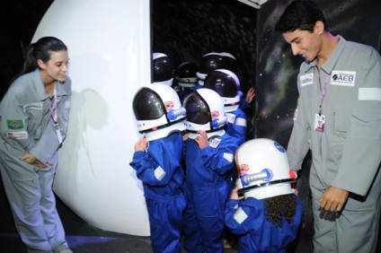 Primeiro astronauta brasileiro no ‘Crianças no Espaço’