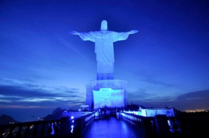  Instituto Lado a Lado pela Vida espalha o azul pelo País