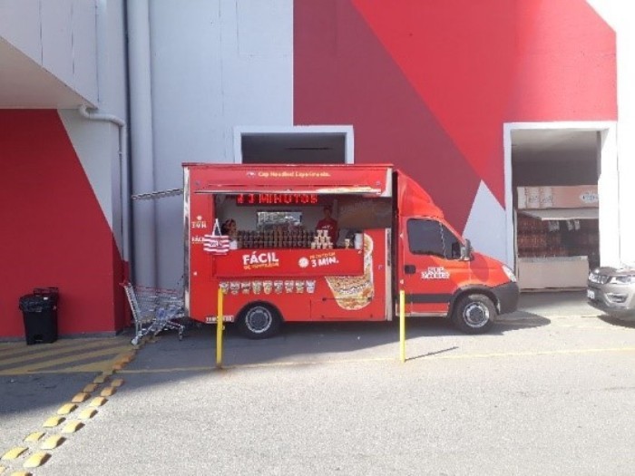 cup noodles food truck