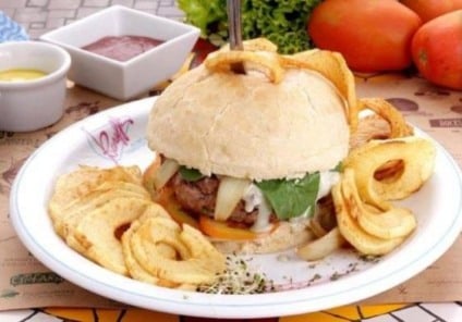 Vem aí a quarta edição do CWBurguer Fest