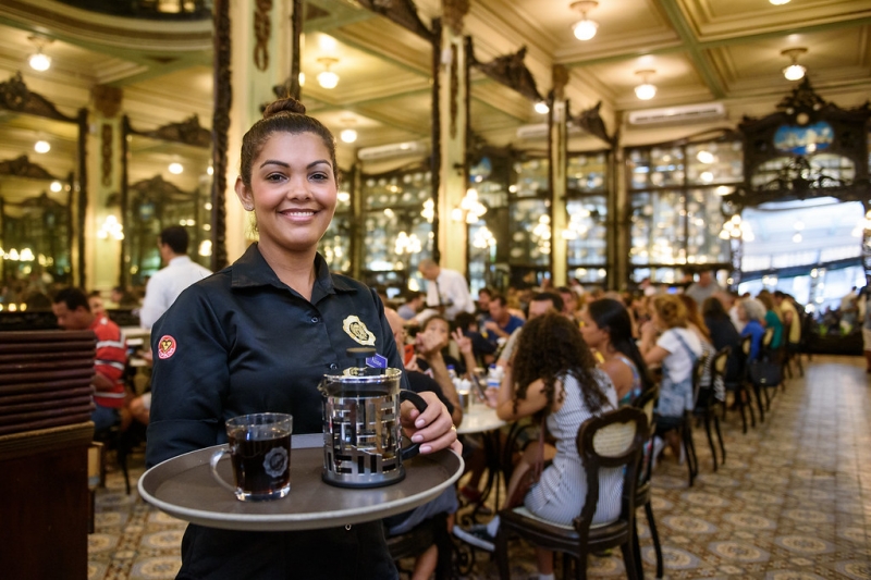 Café 3 Corações e Confeitaria Colombo fecham parceria