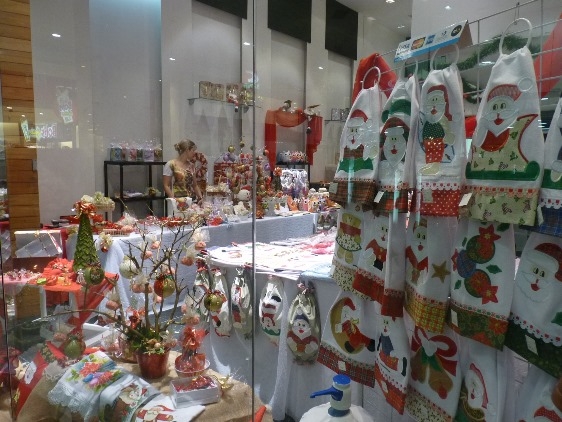 Neumarkt promove a Feira de Natal Solidária Neumarkt promove a Feira de Natal Solidária