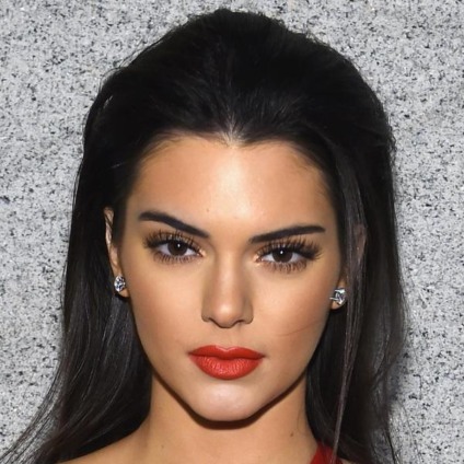 Pepsi lança campanha estrelando Kendall Jenner