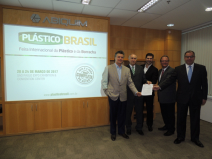 Abiquim sela acordo de parceria para a Plástico Brasil