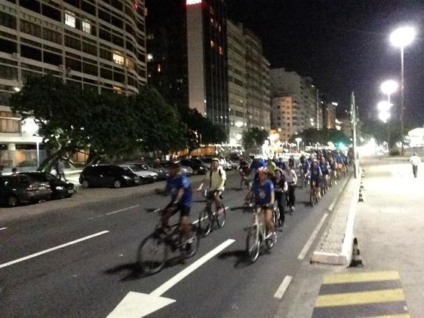 Riosul Bike Night reúne 400 ciclistas