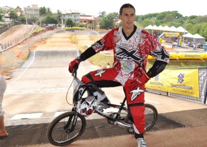Desafio Internacional de Bicicross hoje em Paulínia
