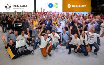 "Noite Renault" comemora 20 anos de fabricação da marca no Brasil