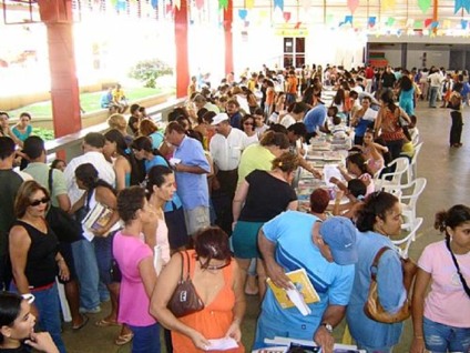 Sesc promove Feira de Troca de Livros