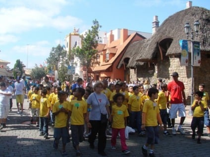 Hopi Hari promoveu o “Dia da Alegria”
