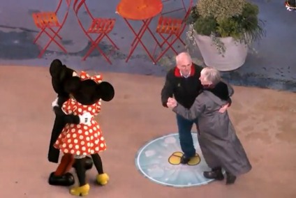 Disney com RA e filmes no YouTube para o Natal