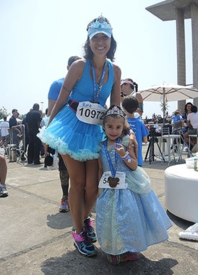 Cariocas entraram no clima da Disney Magic Run