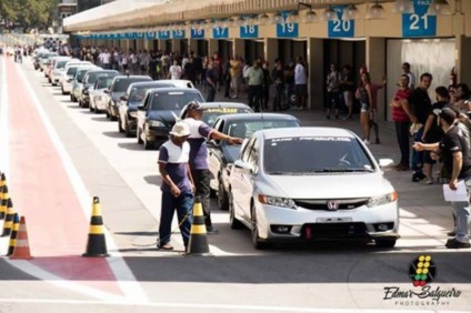 Autódromo de Interlagos recebe o “Piloto por um dia”