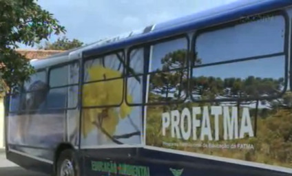 Eco-ônibus da Fatma conscientiza crianças