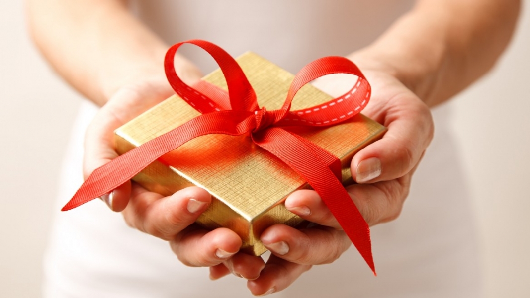 Gifting, a política do branding Gifting, a política do branding