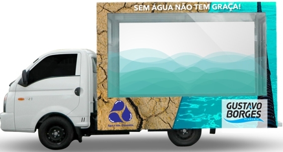 Gustavo Borges leva "piscina" para as ruas de São Paulo Gustavo Borges leva "piscina" para as ruas de São Paulo