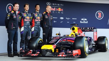 Red Bull revela RB10 em Jerez
