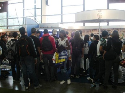 BLEH! diverte estudantes no Expo CIEE 
