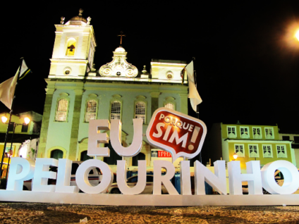 Schin instala painel de LED em Salvador