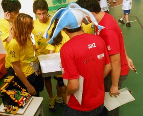 Equipe do Colégio Dante Alighieri de São Paulo (Foto: Ascom).