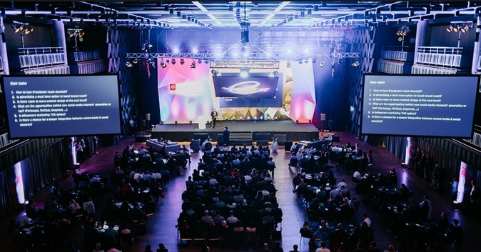 Socialbakers promove o Engage Prague