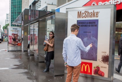 McDonald’s faz ação na Avenida Paulista para divulgar o novo McShake