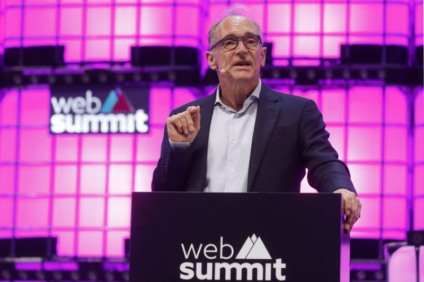''Pai da web'' propõe novo contrato para internet no Web Summit