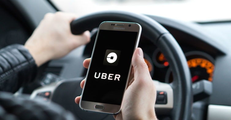 Uber devolve 1 Real por corrida em todo Brasil