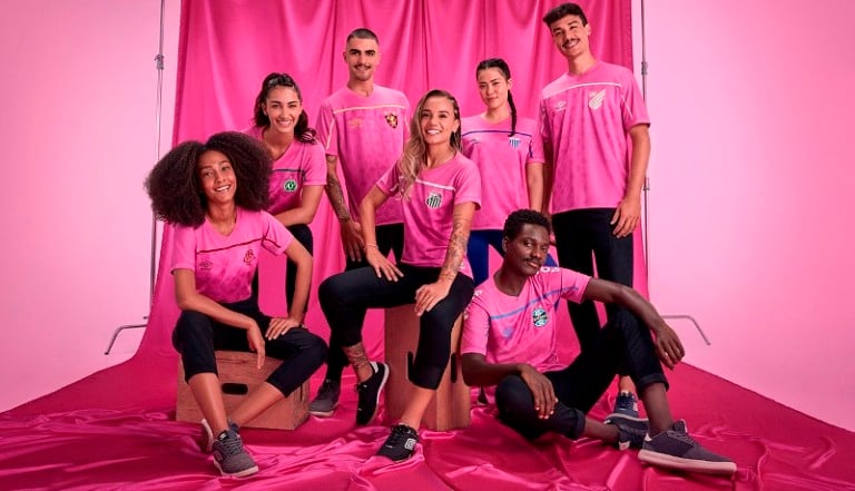 Umbro e Femama vestem a camisa em campanha do Outubro Rosa