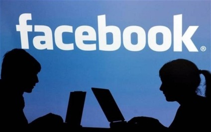 Jovens preferem Facebook na hora de reclamar