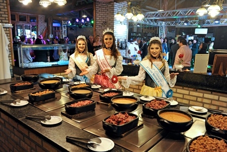 Tradição da gastronomia açoriana é o destaque da Festa Nacional do Pirão