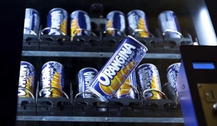 Vending machine emperra produto de propósito para reforçar slogan da marca