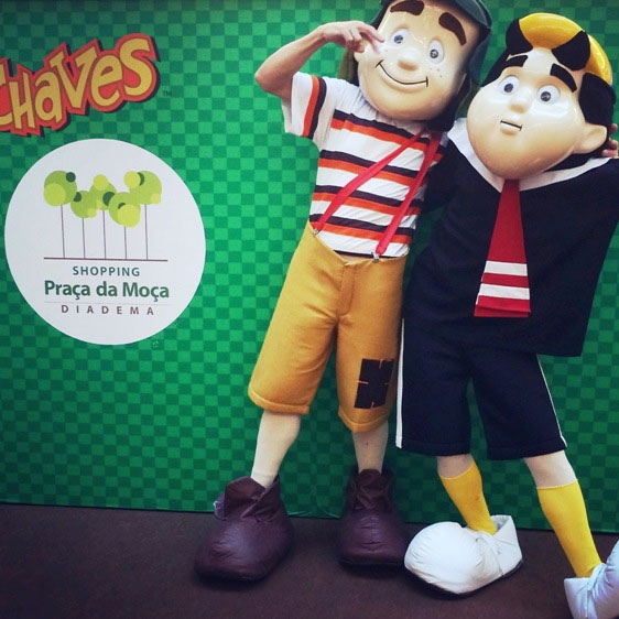 Personagens Chaves e Quico chegam ao Shopping Praça da Moça