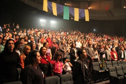 Evento da Metra premia colaboradores